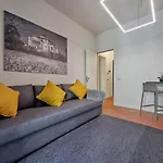 Ponte Degli Angeli Modern And Central Apartment!
