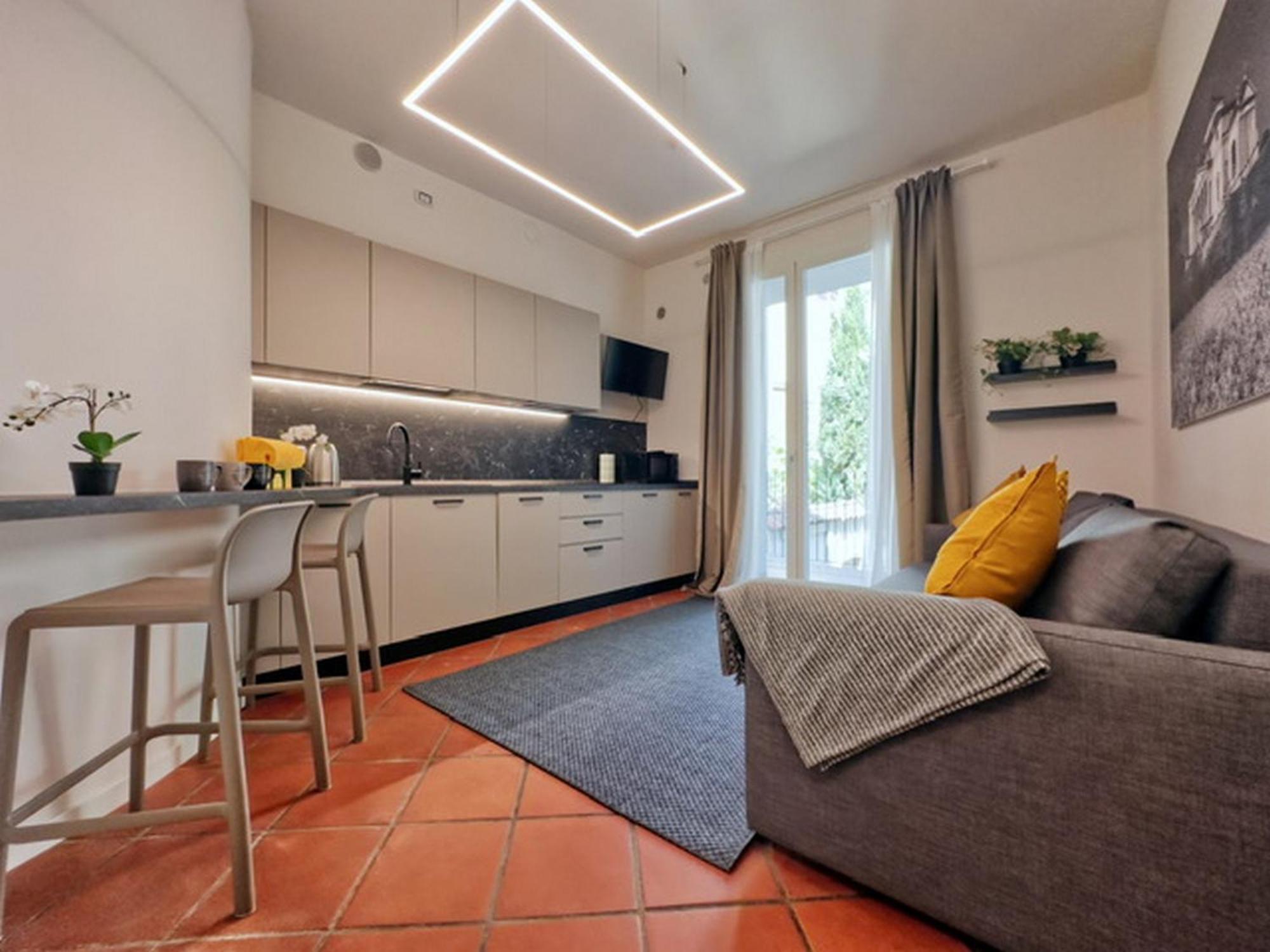 Ponte Degli Angeli Modern And Apartment!