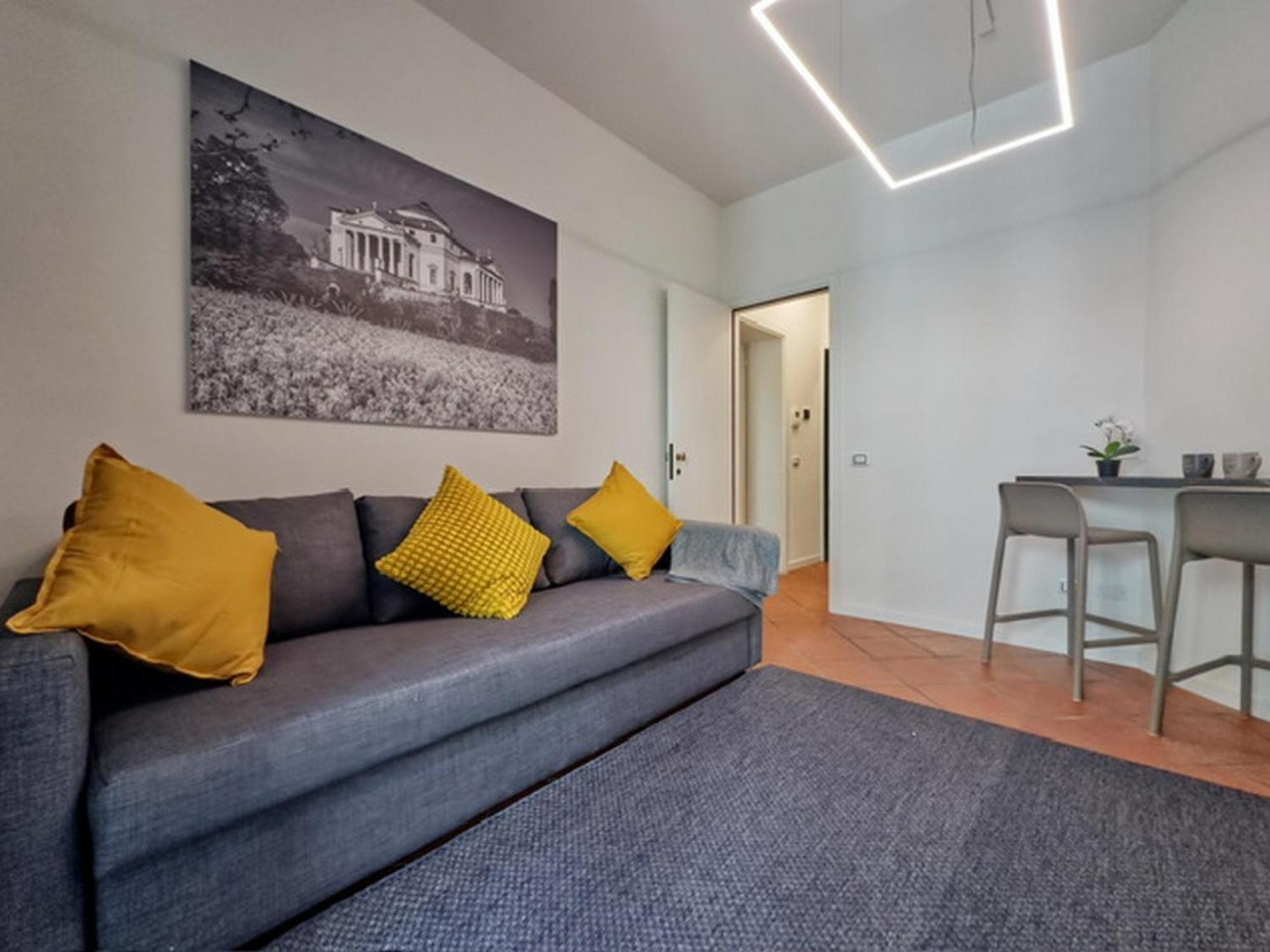 Ponte Degli Angeli Modern And Apartment!